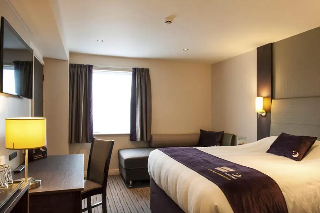 Premier Inn Wirral - Two Mills Элсмир-Порт 3*,  Великобритания