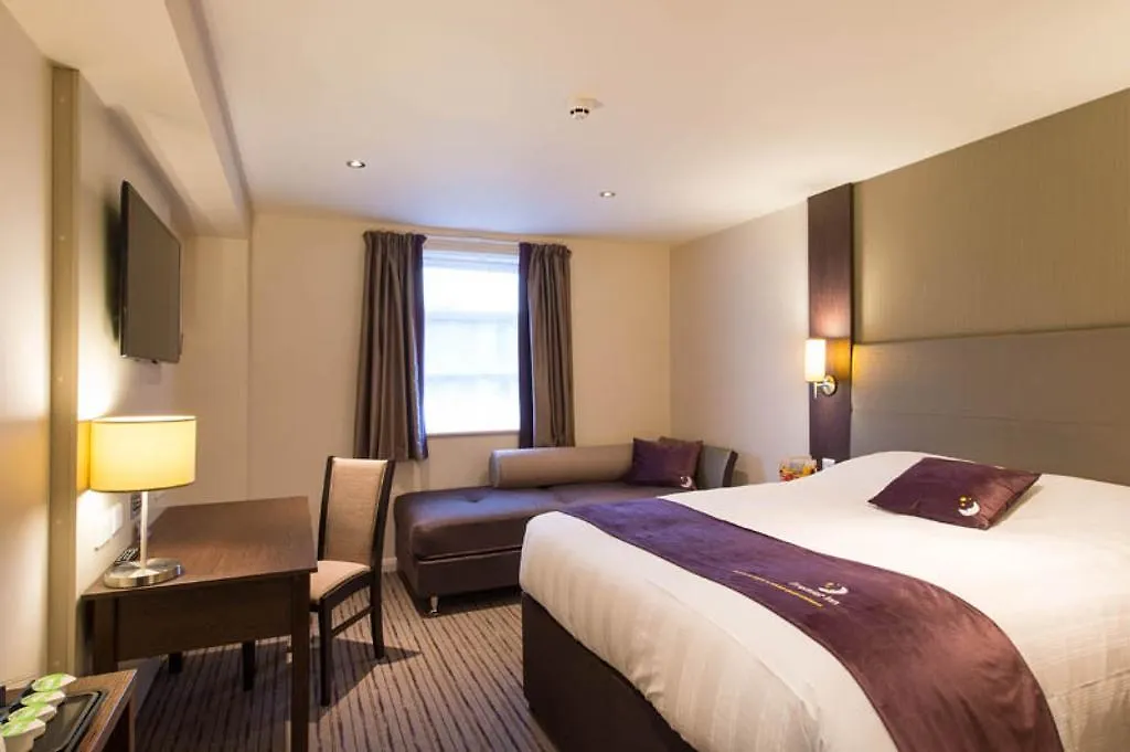 Premier Inn Wirral - Two Mills Элсмир-Порт