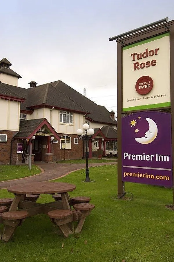 Premier Inn Wirral - Two Mills Элсмир-Порт