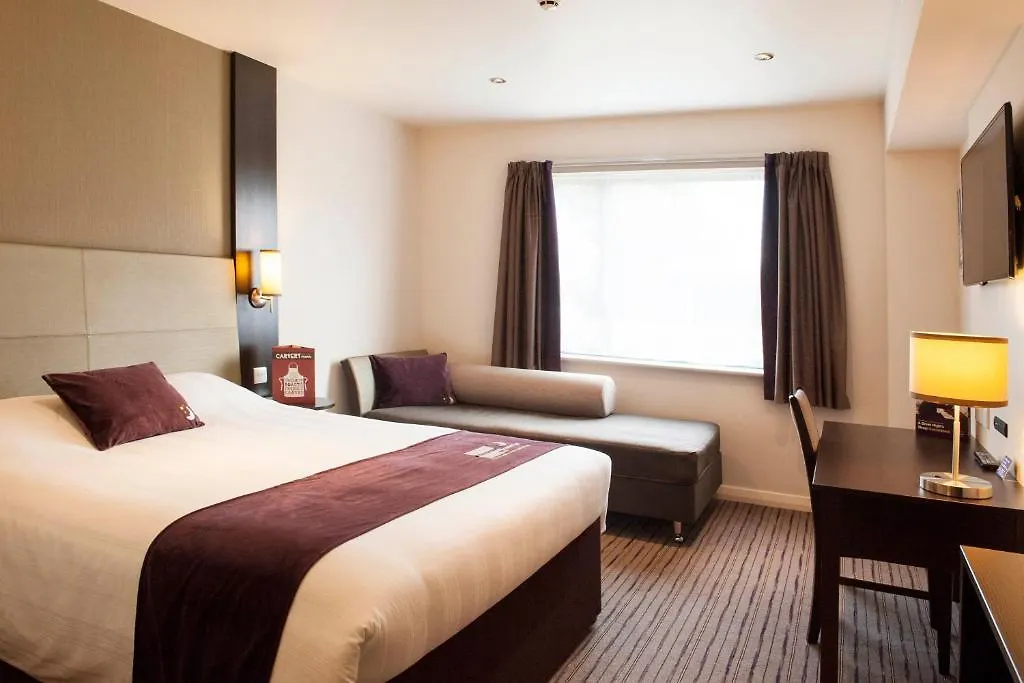 Premier Inn Wirral - Two Mills Элсмир-Порт Отель