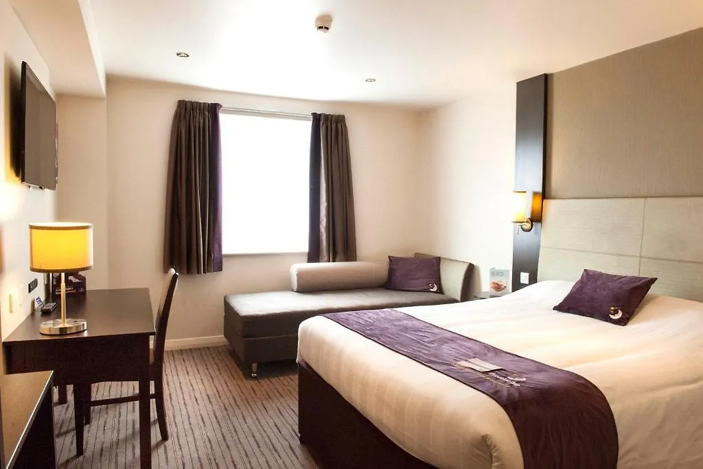 Premier Inn Wirral - Two Mills Элсмир-Порт
