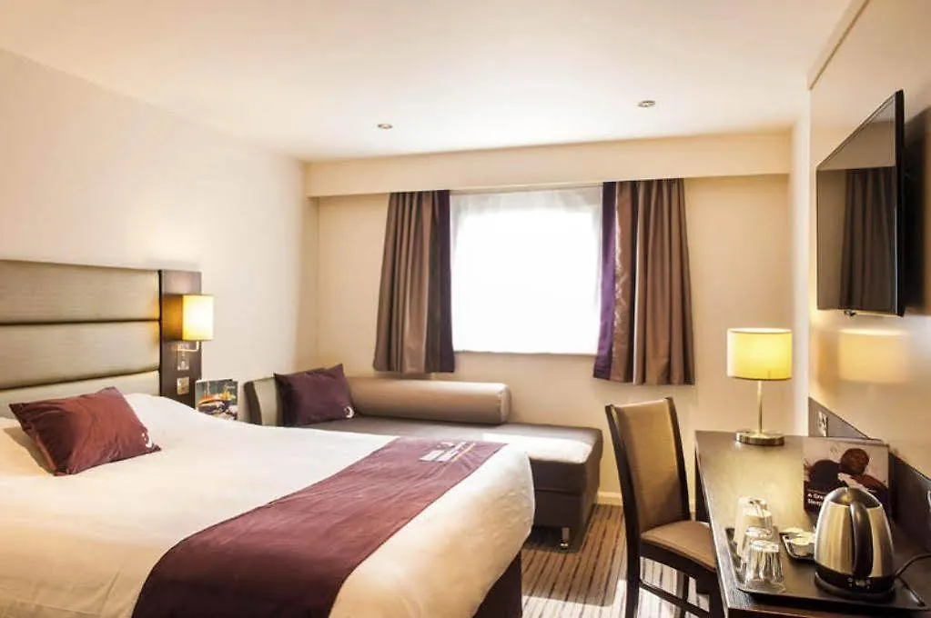 Premier Inn Wirral - Two Mills Элсмир-Порт